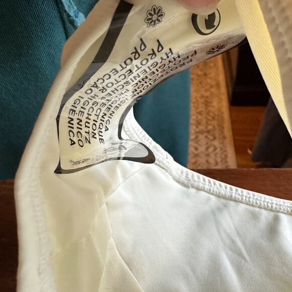 GOOD AMERICAN {NWT} Leilani Ivory One Piece Swimsuit | sizes 0 (XS) and 2 (M) - Picture 9 of 11